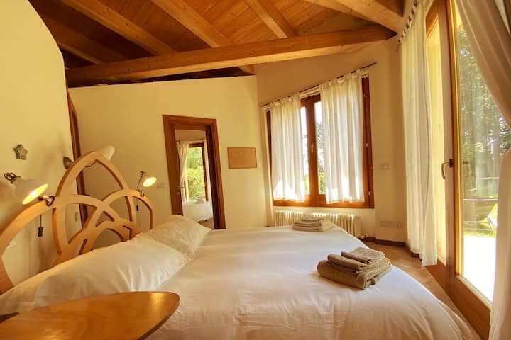 Sea-view bedroom